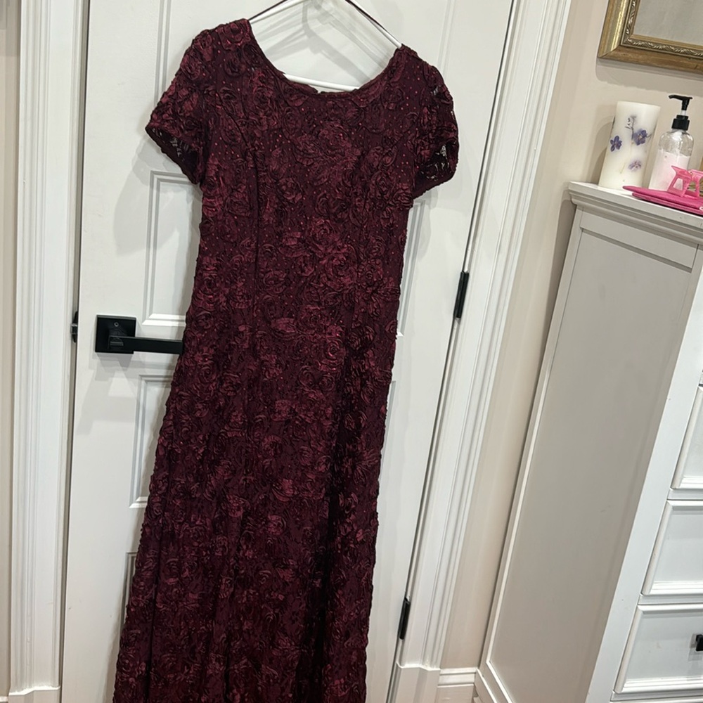 Alex Evenings, wine red formal dress, Size 12